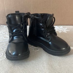 Toddler black boots